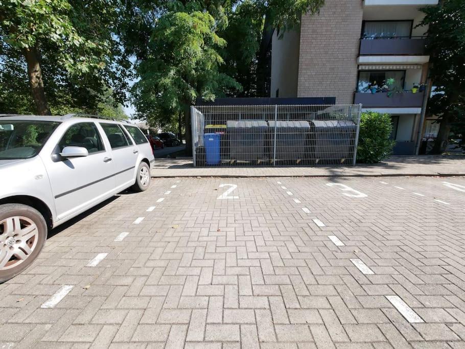 61 M2 Erdgeschosswohnung Mit Eigenem Parkplatz Vorm Haus Osnabrueck Exterior photo