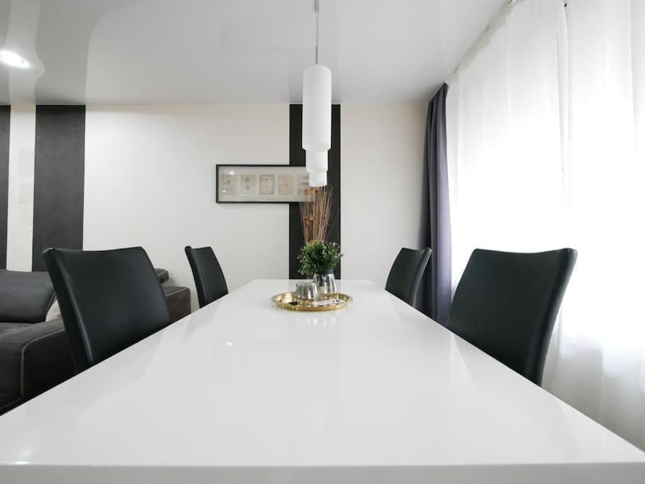 61 M2 Erdgeschosswohnung Mit Eigenem Parkplatz Vorm Haus Osnabrueck Exterior photo